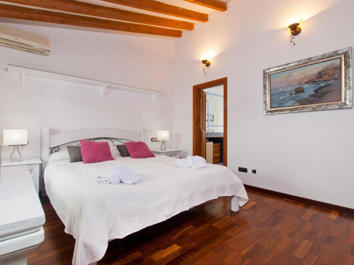 House Es Convent In Alcudia, Close To Beaches Exterior foto